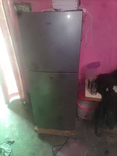 Haier Fridge  Maduim size 1