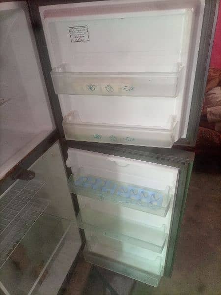 Haier Fridge  Maduim size 3