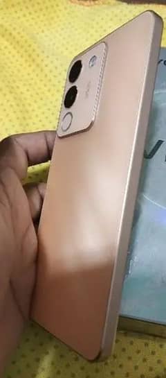 Vivo v29e 10/10 condition with 7 months warranty 8/256