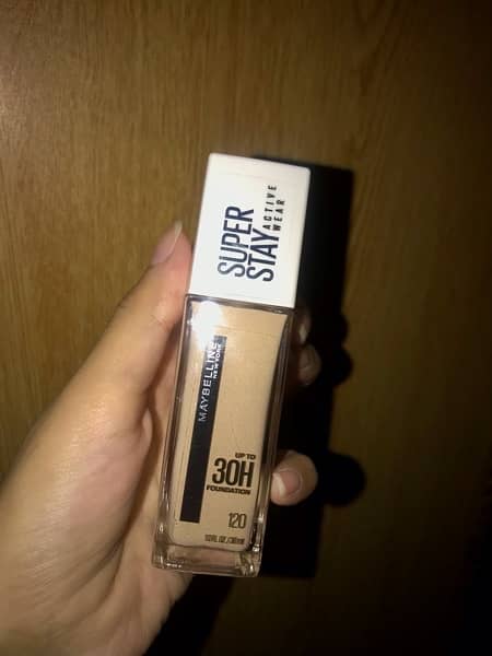 Maybelline Super Stay 24H Full coverage foundation 1