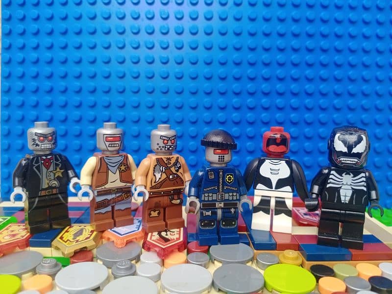 LEGO Mini Figures 8