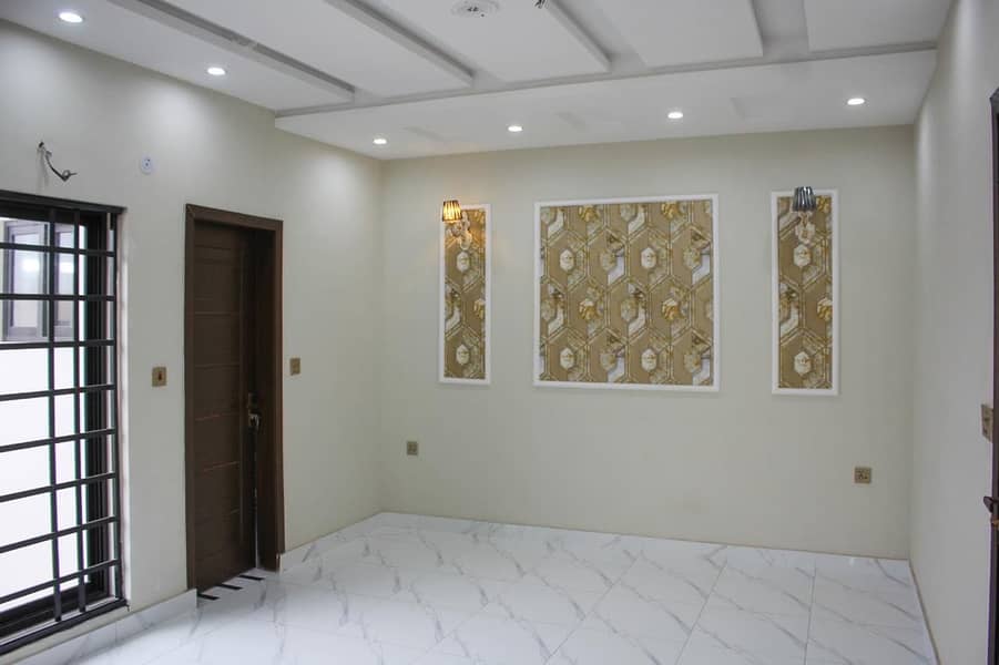 5 Marla Beautifully Newly Constructed House For Rent In Etihad Town At Prime And Hot Location 0