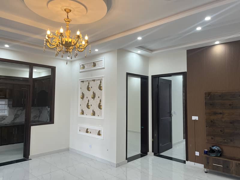 9 MARLA BEAUTIFUL DOUBLE STOREY HOUSE ON RENT IN NAWAB TOWN AT PRIME LOCATION 13