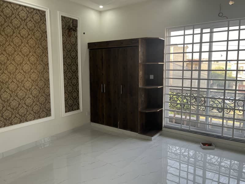 9 MARLA BEAUTIFUL DOUBLE STOREY HOUSE ON RENT IN NAWAB TOWN AT PRIME LOCATION 28