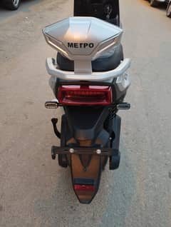 Metro T9 Electric Scorty