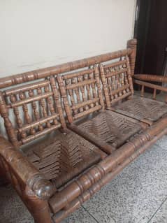 peshawari peera sofa set with table. [urgent sale]