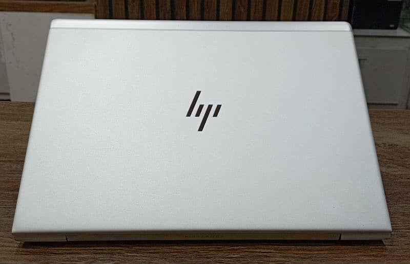 HP ELITBOOK 830 G6 core i5 8th Gen  slim smart ultrabook @ pc world 16