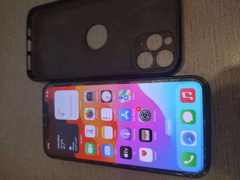 iPhone 11 Pro Non PTA 64 GB Battery 80% Location Johar for 83k 2