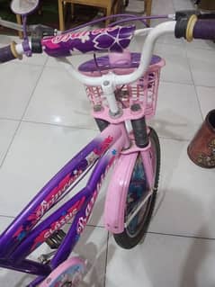 girls cycle