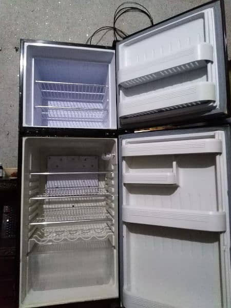 Orient fridge in good condition 3