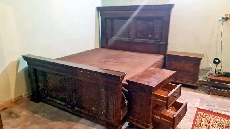 Solid wood bed 2