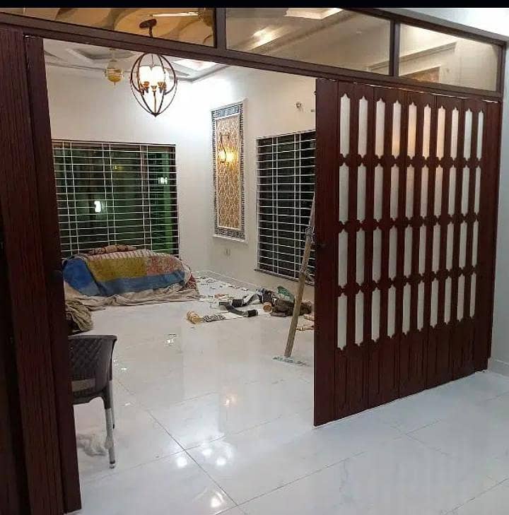 partitoin / folding door lasani door wallpaper PVC panel /fluted pane 0