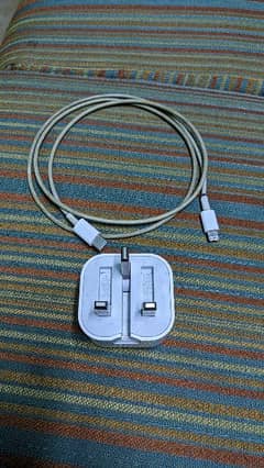 APPLE 20 WATT ADAPTER WITH ORIGINAL CABLE