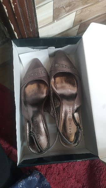 karen scott sandals just one time used 2