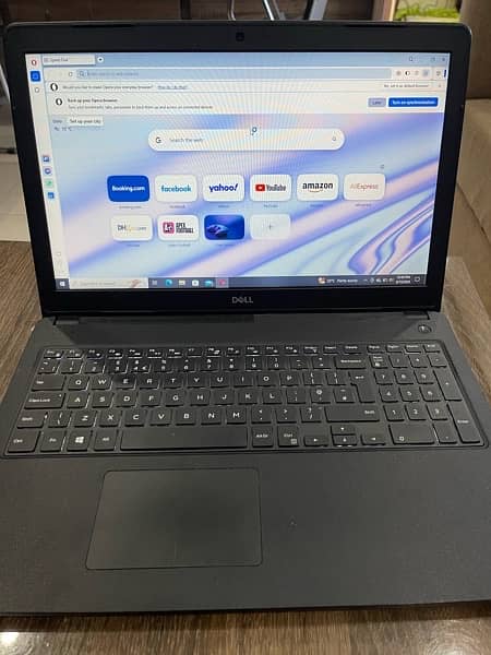 Dell Latitude 3580 0