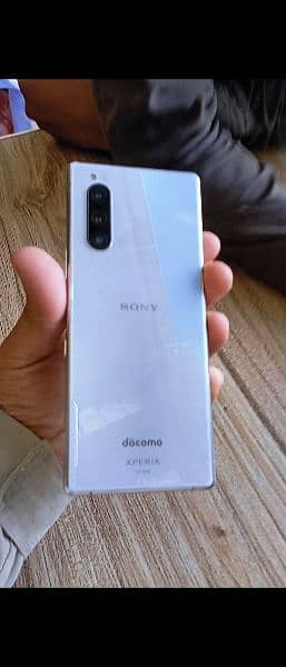 Sony Xperia 5 0