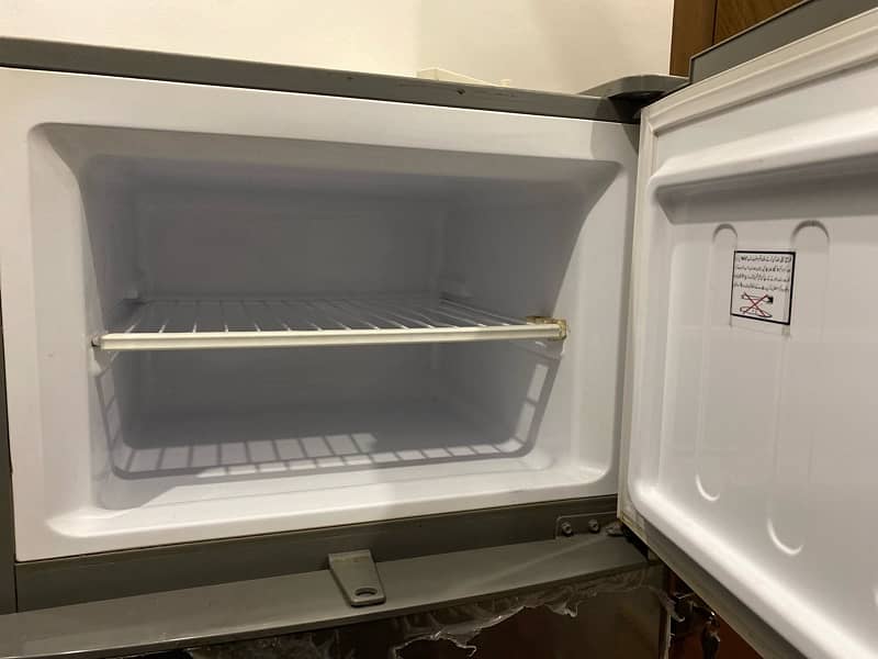 haier 2 door fridge 1