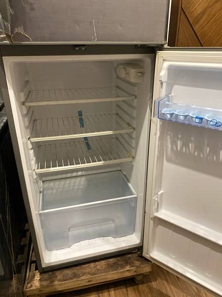 haier 2 door fridge 2