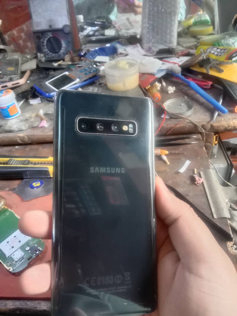 Samsung S10+ 6