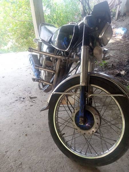 Honda 125 Bike 3