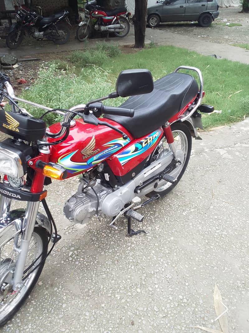 Honda CD 70 2023 4