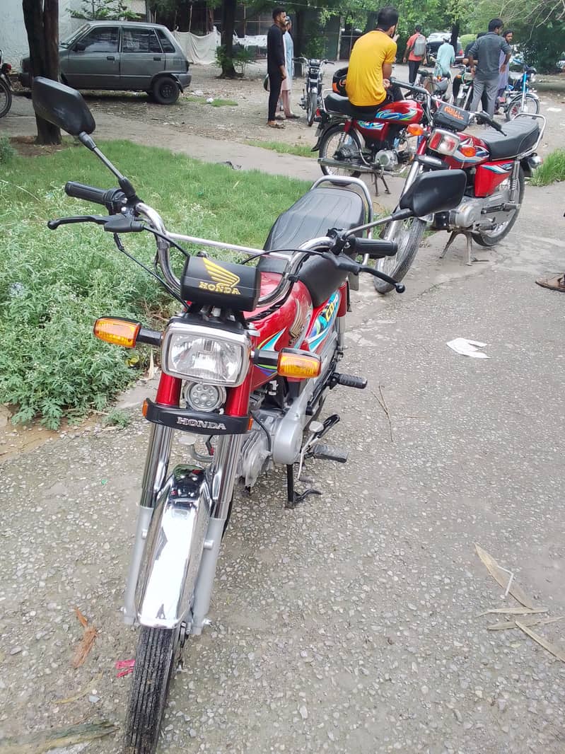 Honda CD 70 2023 5