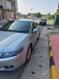 Honda Accord 2004 CL 7