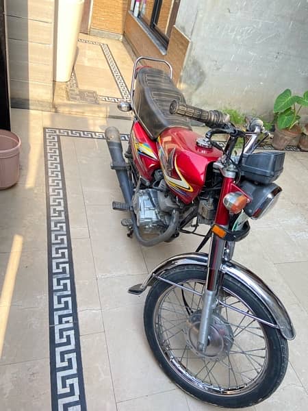 Honda CG 125 2019 model good condition for sale 3