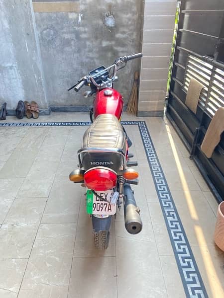 Honda CG 125 2019 model good condition for sale 4