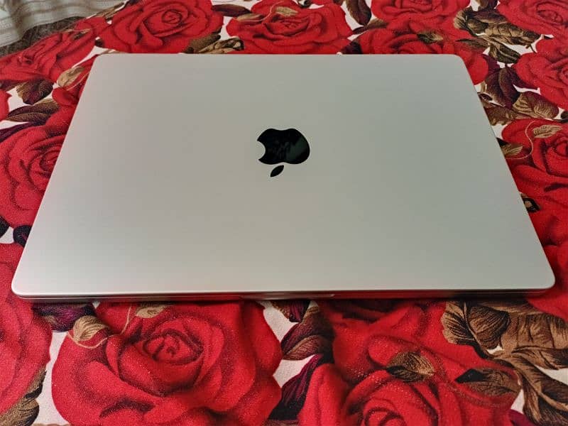 Macbook Pro M1 2021, M1 Pro Chip 7