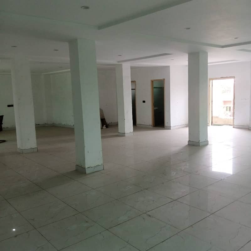 1 Kanal Hall For Rent 1