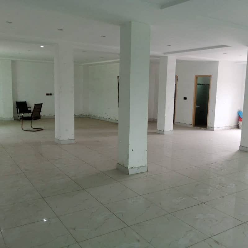 1 Kanal Hall For Rent 3