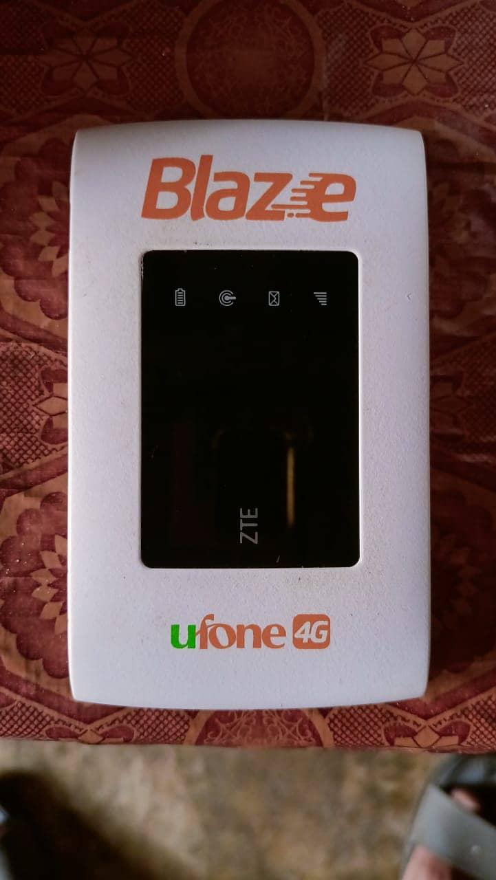 Blaze 4G device unbox 0