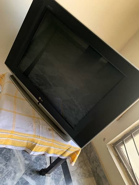 LG TV 1