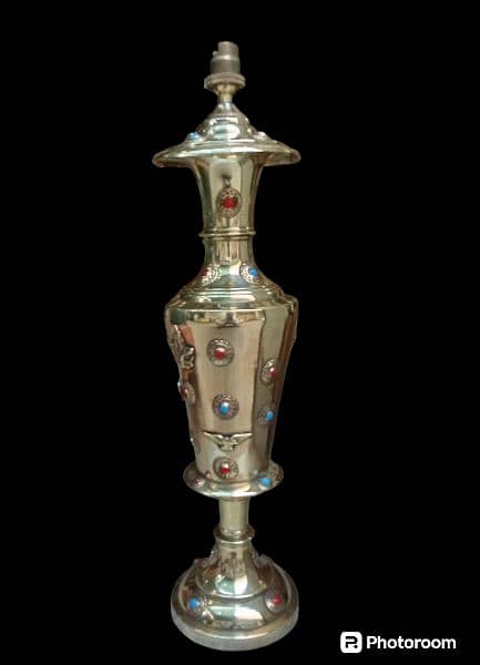 Antique brass electric lamp with precious stone 0