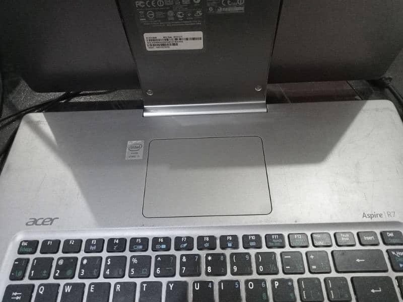 laptop Acer aspire R7 5