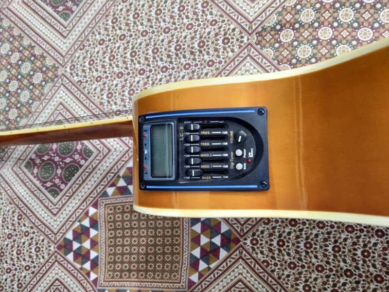 Semi Acoustic Guitar With Digital Tuner Display and Capo 6