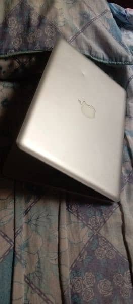 MacBook pro 2012 6