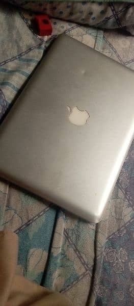 MacBook pro 2012 8