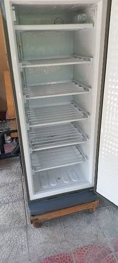 DAWLANCE VERTICAL FREEZER