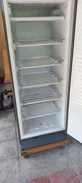 DAWLANCE VERTICAL FREEZER 0