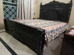 king size bed with 2 side tables