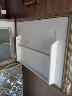 Refrigerator for sale. All parts running genuinely. 0