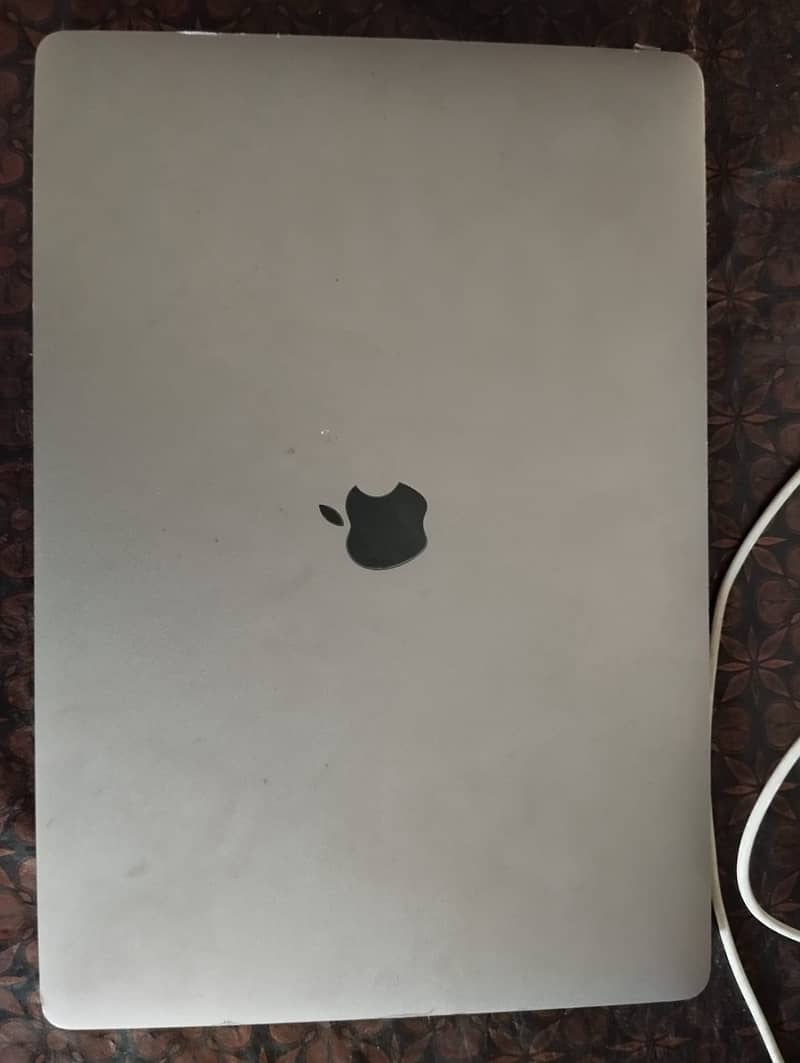 Mac book pro urgent sale 2