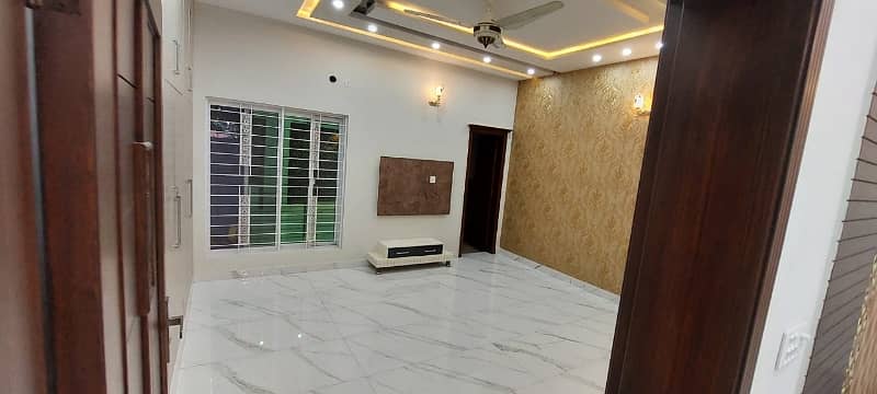 Vvip Brand New Lower Portion Available For Rent At Marghazar Colony 0