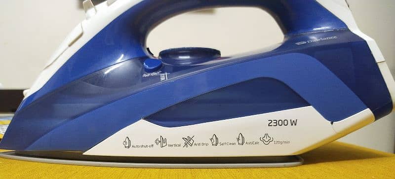 USED STEAM IRON (DAWALANCE 7282) 2