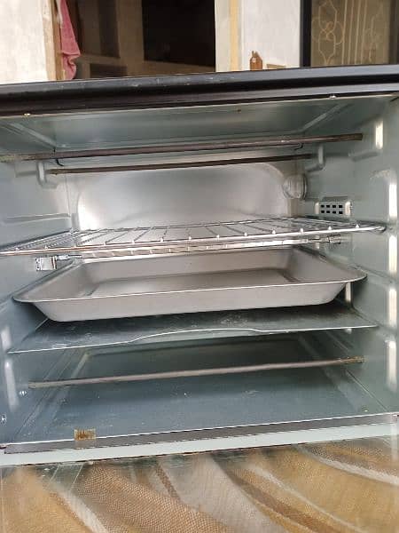 Dawlance DWMO-4215CR Oven 2