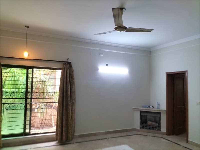 Kanal 2 Bed Lower Portion For Rent In Dha Phase 3 4