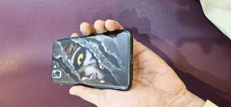 Sharp Aquos R2 PTA approved PUBG beast back halki si damage hai 5