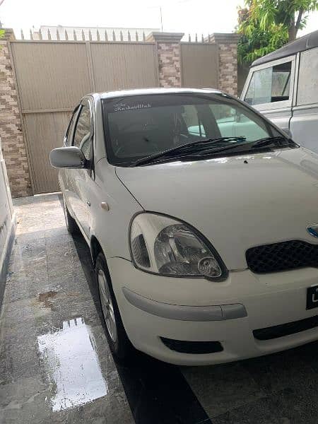 Toyota Vitz 2004 1